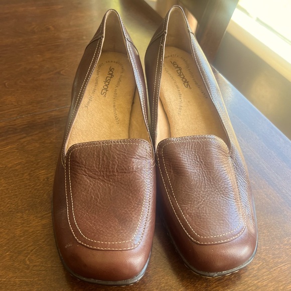 SoftSpots 10W Slip-on Brown Leather Low Heel Loafers NWOT Softly Comfortable - Picture 5 of 12
